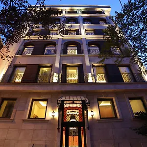 **** Otel The Fox Türkiye